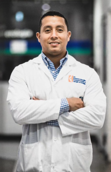 Dr. Eduardo Bustillo Albores